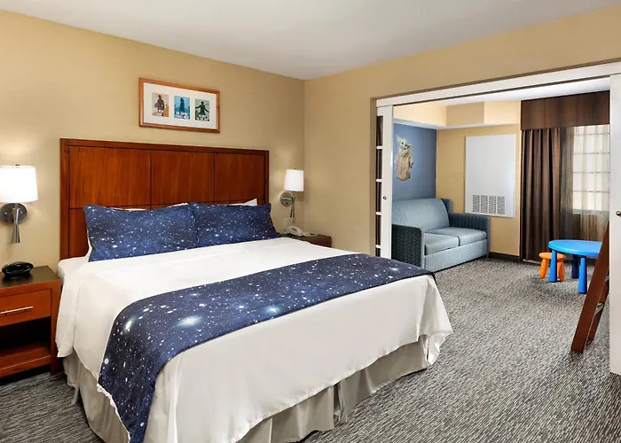 Anaheim Portofino Inn & Suites